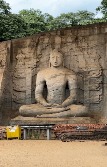 Trips to Polonnaruwa Polonnaruwa - Sri Lanka